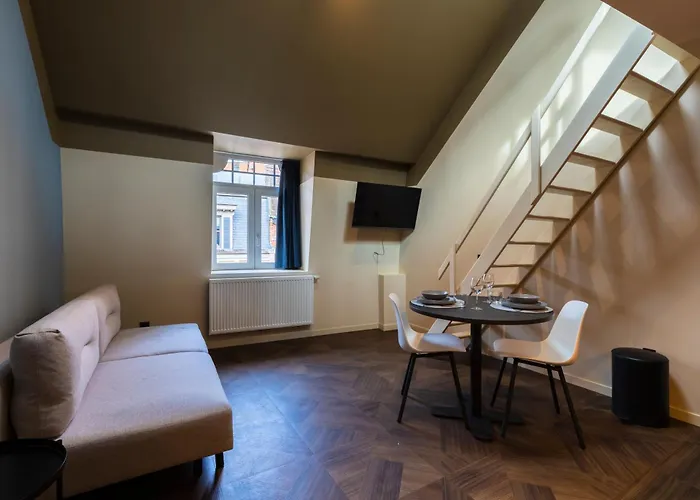 Maerch - Leopold 12 لوفين